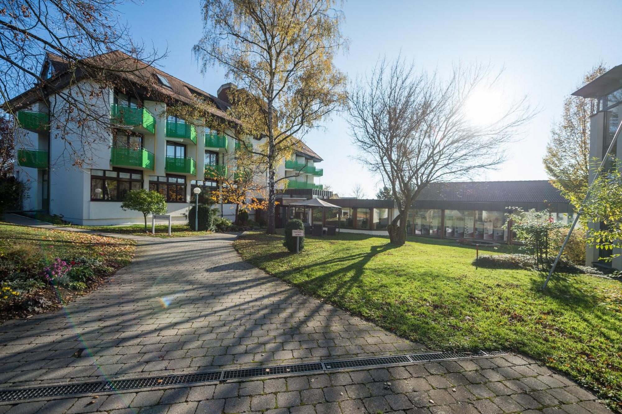 Hotel Am Schlossberg Herrenberg Bagian luar foto